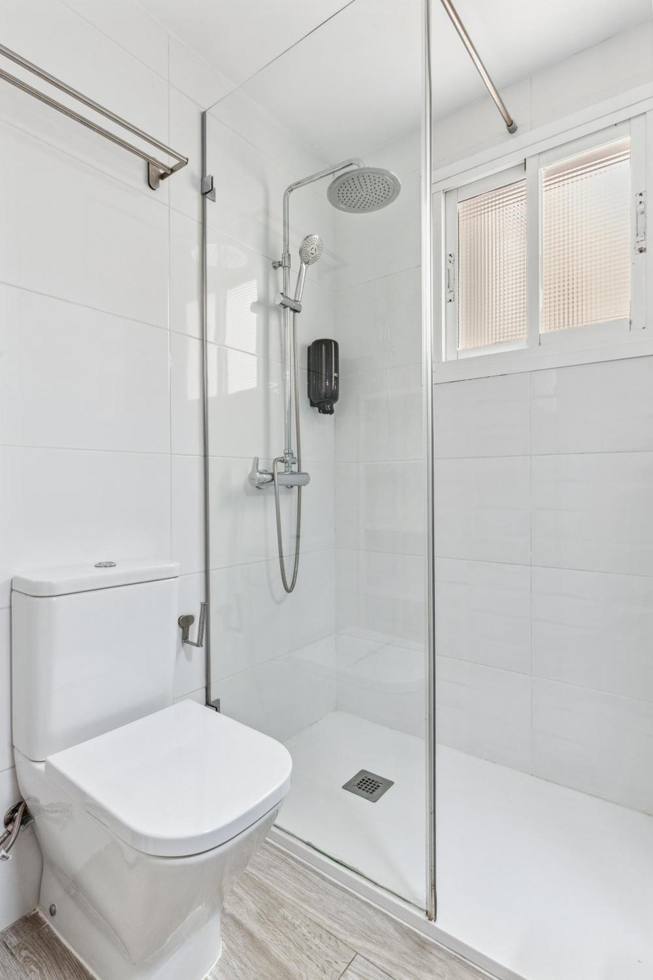 Epidemia & Quite Bedrooms By Ele Apartments Malaga Exterior photo